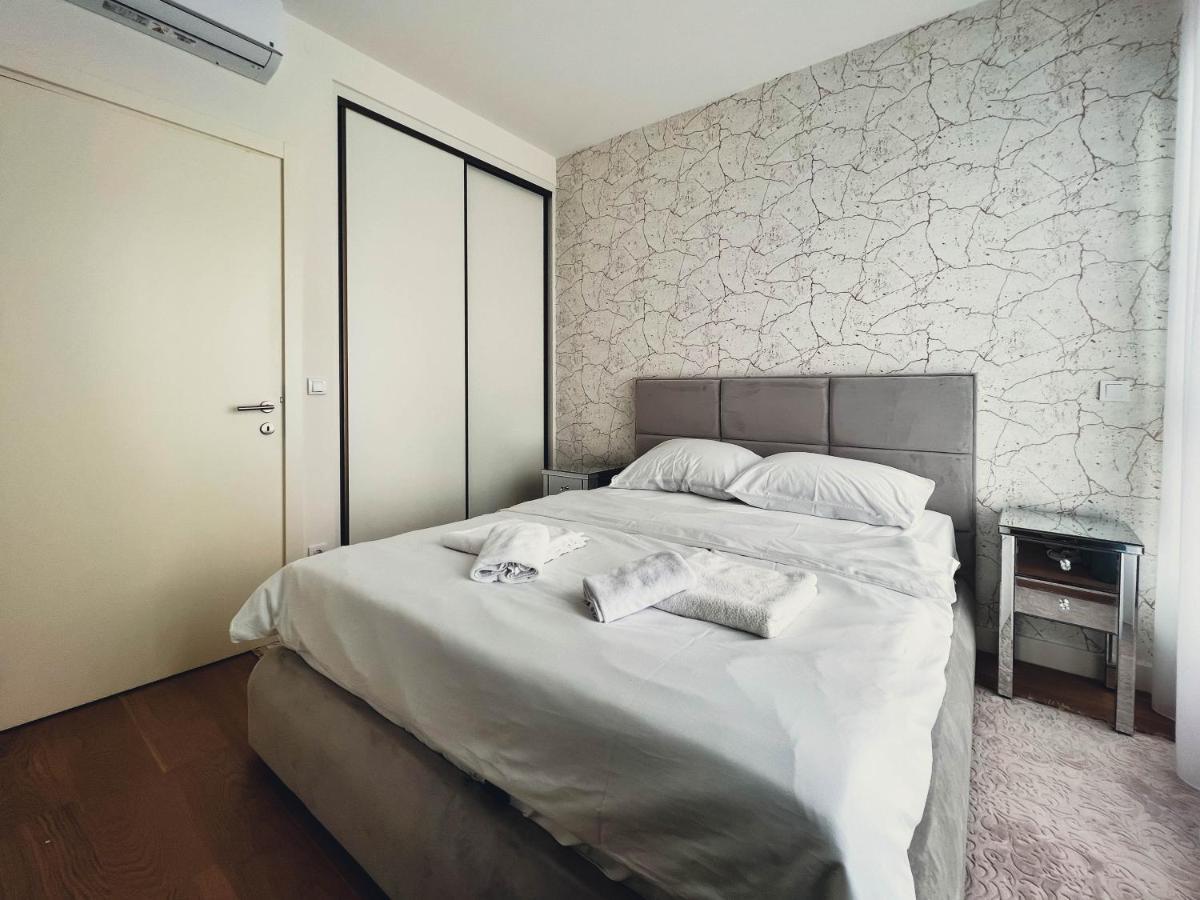 Waterfront Luxury Suites 贝尔格莱德 外观 照片