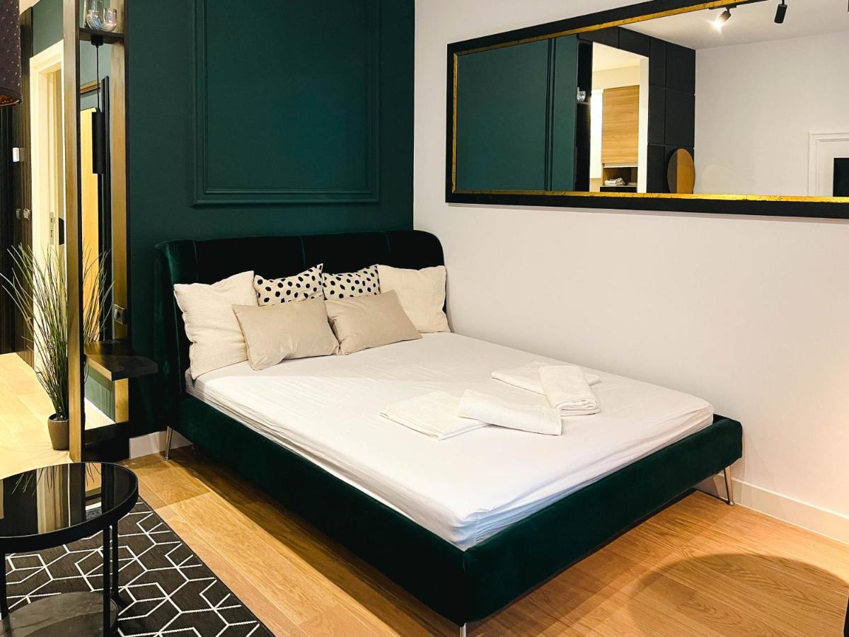 Waterfront Luxury Suites 贝尔格莱德 外观 照片